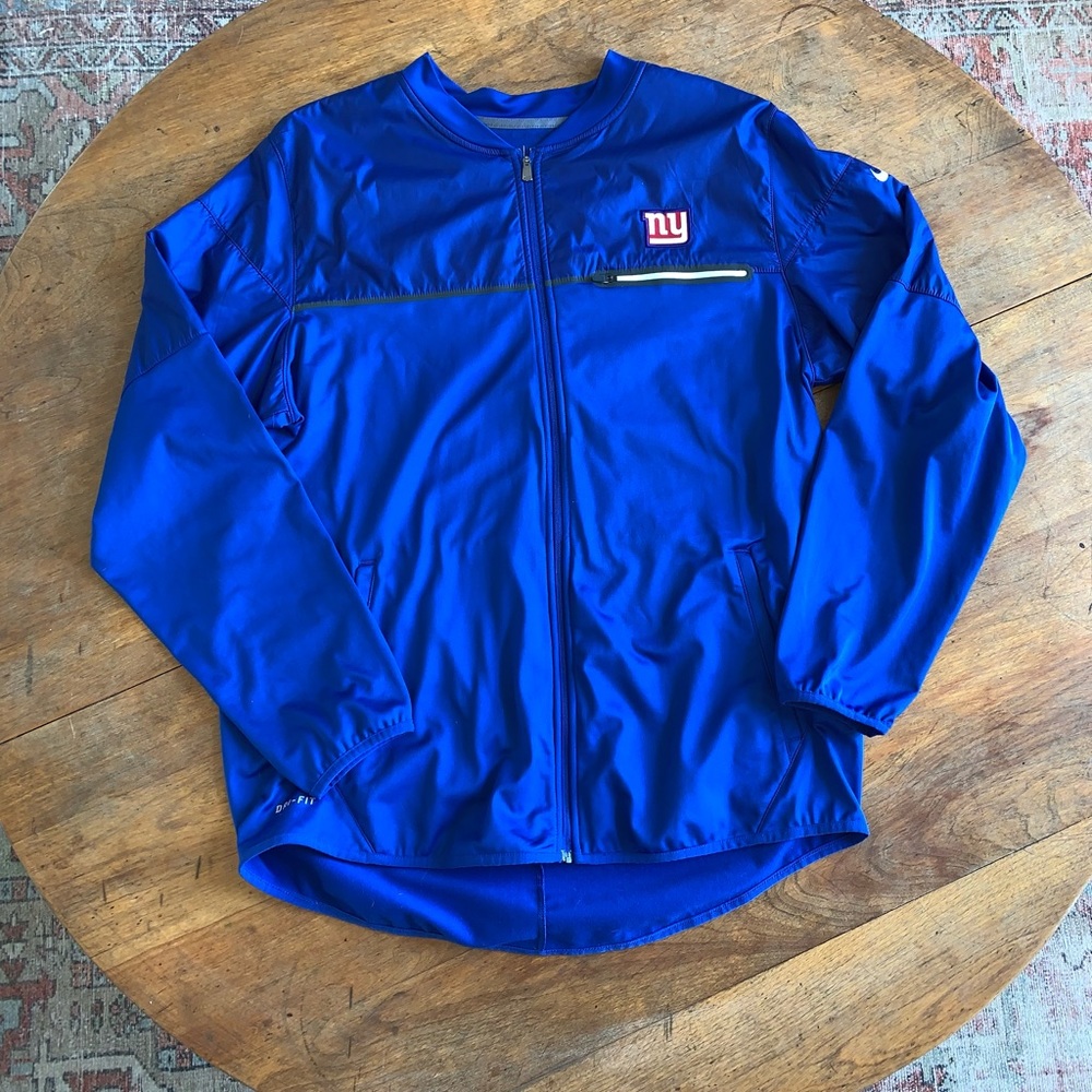 Mens Nike Dri-fit New York Giants jacket size large. Never worn
